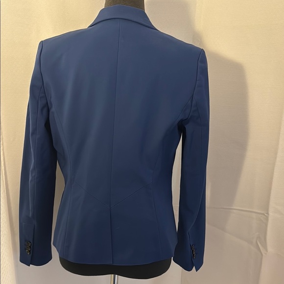 RW&CO. Elegant Blue Women's Blazer with stretch lining. Size 10. - Picture 5 of 13